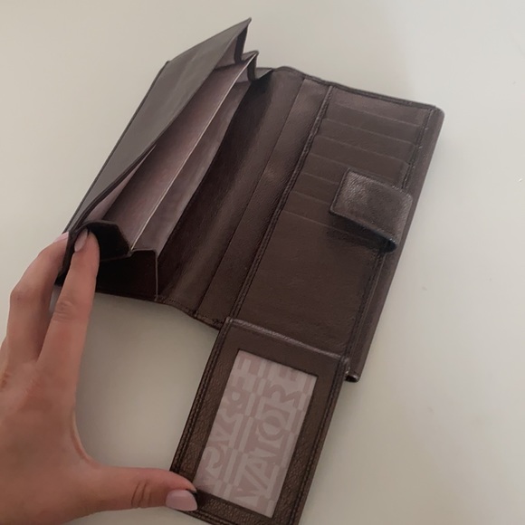 Salvatore Ferragamo Casual Leather Card Wallet - Picture 6 of 8